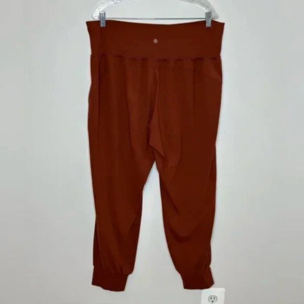 Athleta Salutation Jogger In A Rust Color Size 2x - image 4